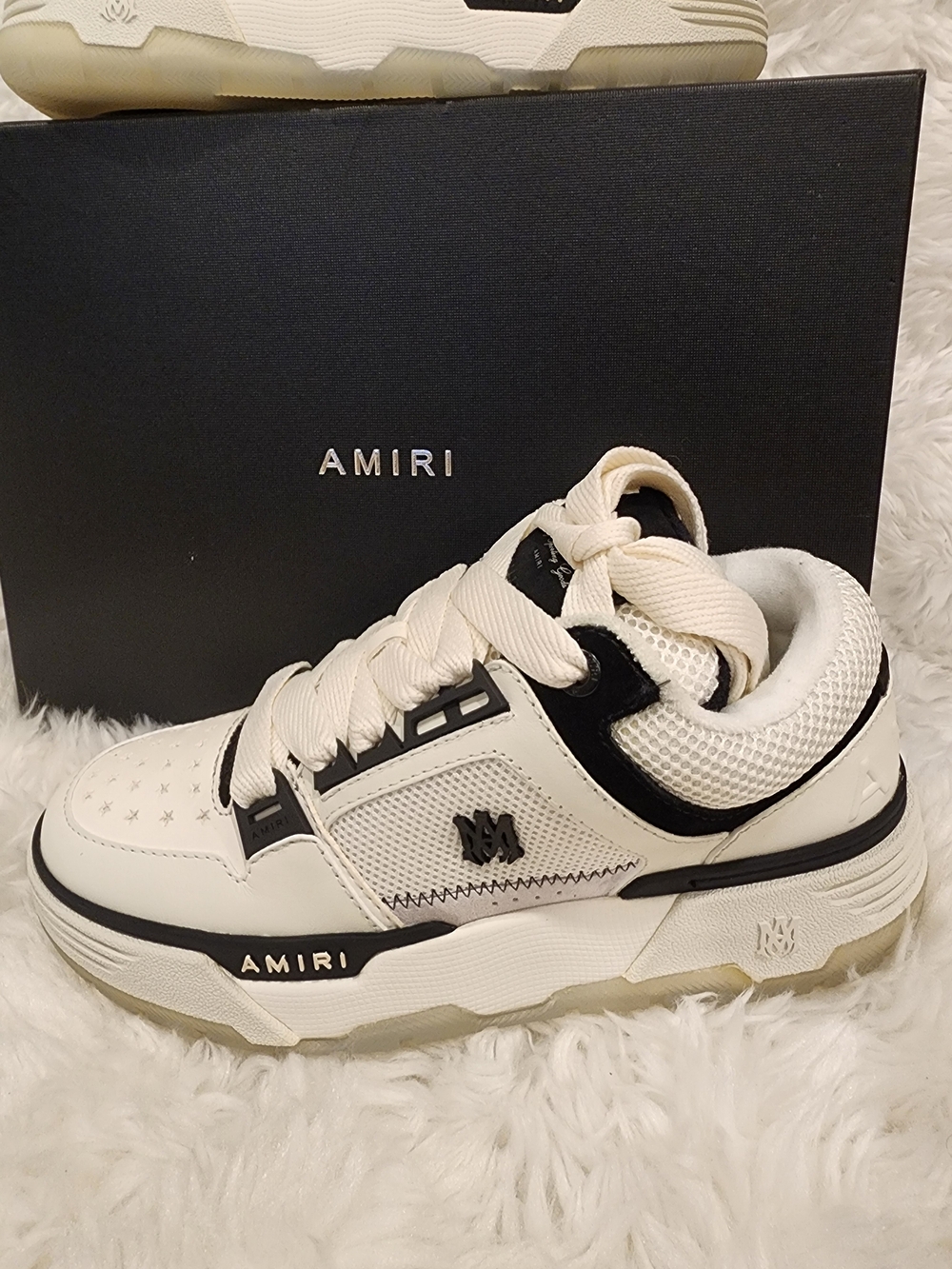 AMIRI Men's Cream & Black Low-Top Sneakers